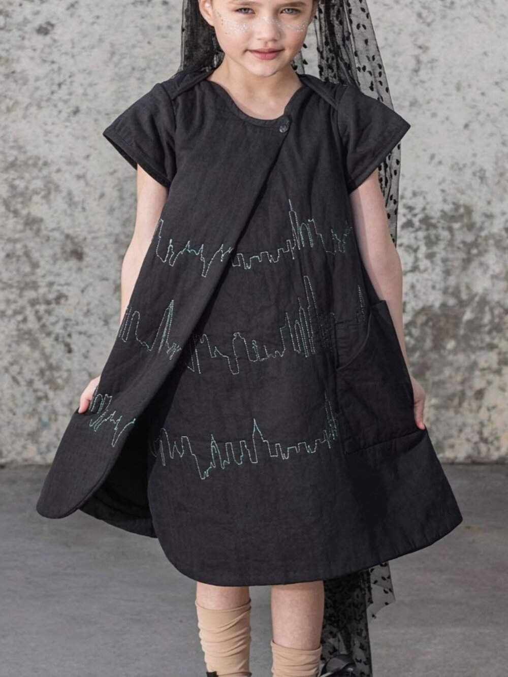 HTF Infanium Victoria Embroidered City Skyline Dress | EU 128 (US Girls 7/8) EUC